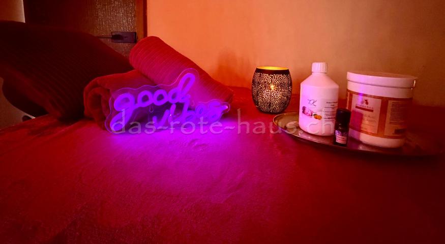 Heidi Massage erotik grosse Vulva