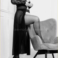 Heidi Massage erotik grosse Vulva