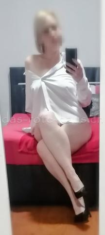MILF schlank weiblich reif Massage lingam